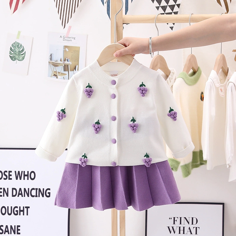 Girls′ Autumn Knitted Suit Cute Crocheted Sweater Skirt Warm Pleated Skirt